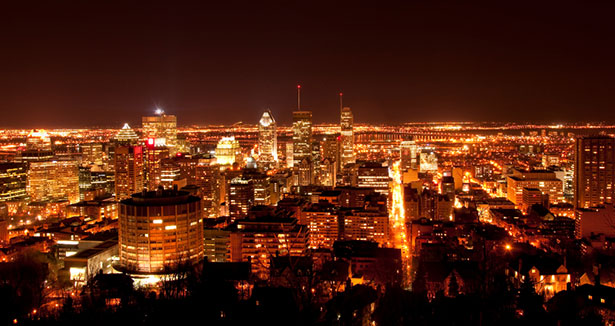 Montréal at night